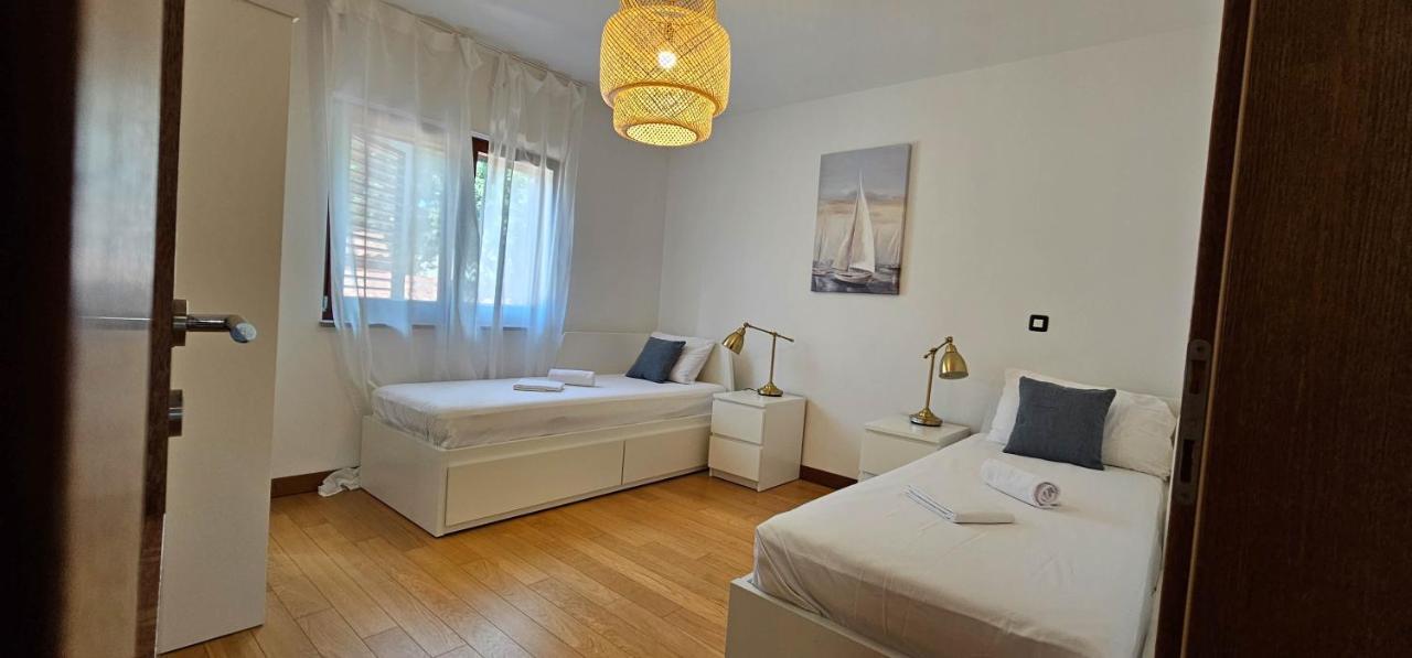 Apartment Bluemare B3 With Shared Pool ลิทซ์ยัน ภายนอก รูปภาพ