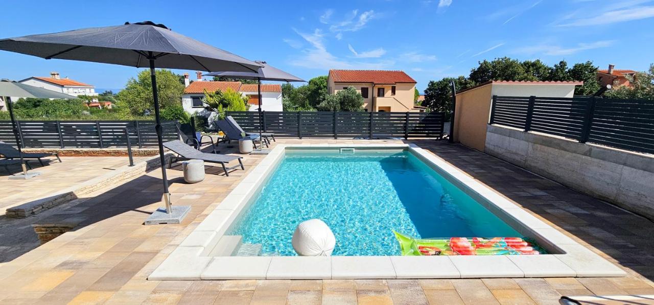 Apartment Bluemare B3 With Shared Pool ลิทซ์ยัน ภายนอก รูปภาพ